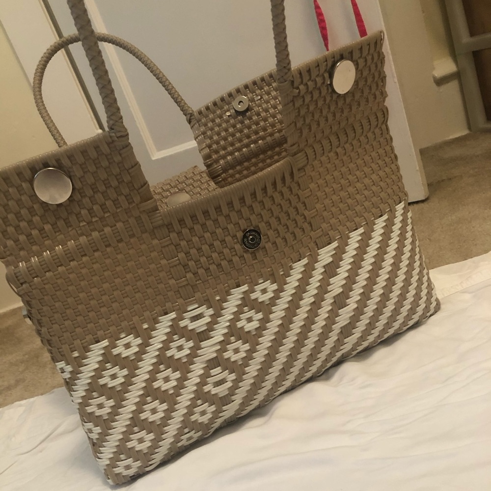 Woven tote